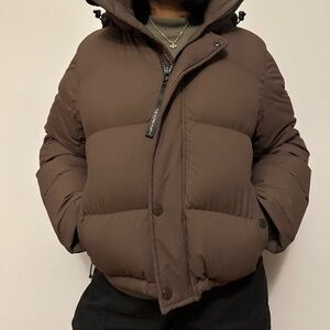 Aritzia Superpuff Brown Cropped Puffer Coat Jacket